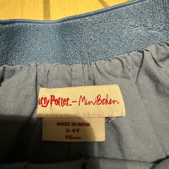 Mini Boden x Harry Potter 5/6 great condition (maybe unused or used once) - Picture 3 of 4